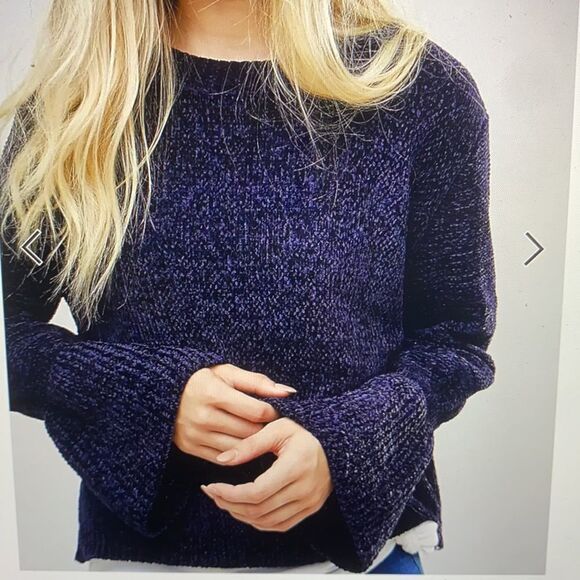 Wild Flower Chenille Sweater with Fluted Sleeves - Picture 2 of 8